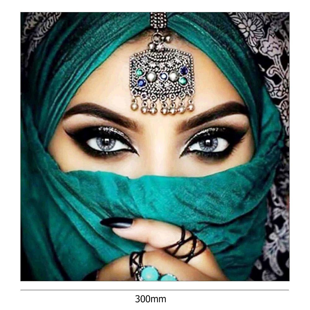 Masked Beauty - Full Round Drill Diamond Painting 30*30CM