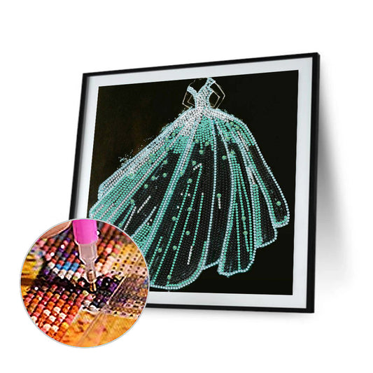 Green Dress - Special Shaped Drill Diamond Painting 30*30CM