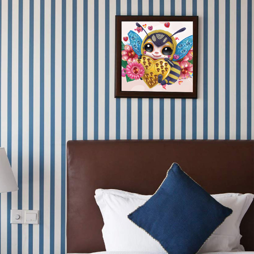 Cartoon Bee Holding A Heart - Special Shaped Drill Diamond Painting 30*30CM