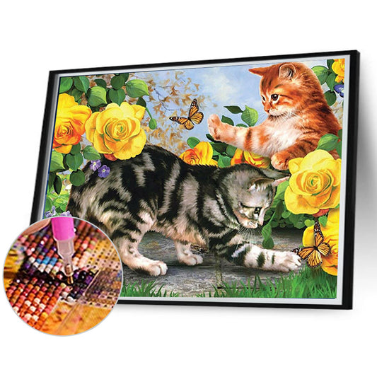 Cat And Dog Playing In The Flowers - Full Round Drill Diamond Painting 40*30CM