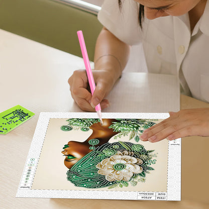 Elegant Woman - Special Shaped Drill Diamond Painting 30*30CM