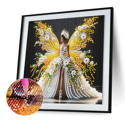 White And Gold Butterfly Girl - Special Shaped Drill Diamond Painting 30*30CM