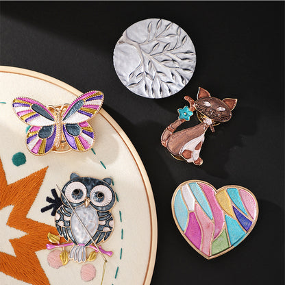 Cross Stitch Needle Minder Magnetic Needle Nanny for Fridge Decor (Heart)