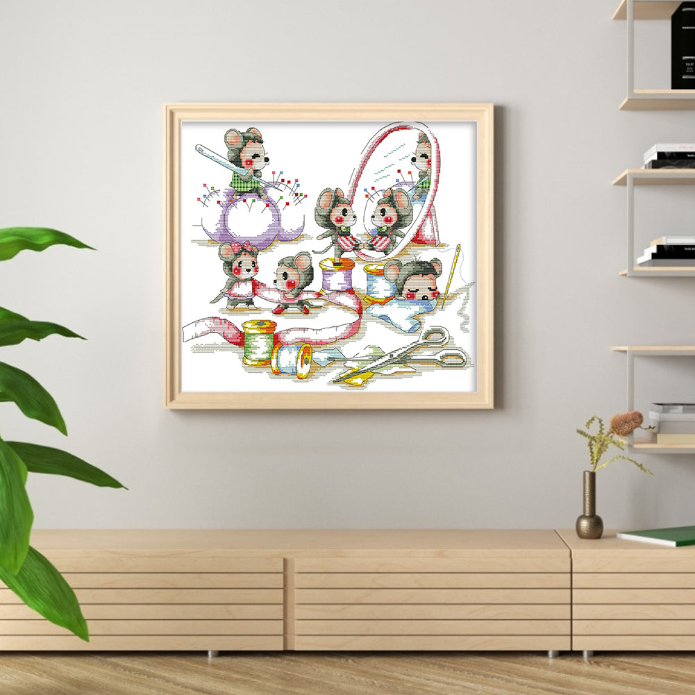 Little Mouse Makes New Clothes - 14CT Stamped Cross Stitch 43*40CM (Joy Sunday)
