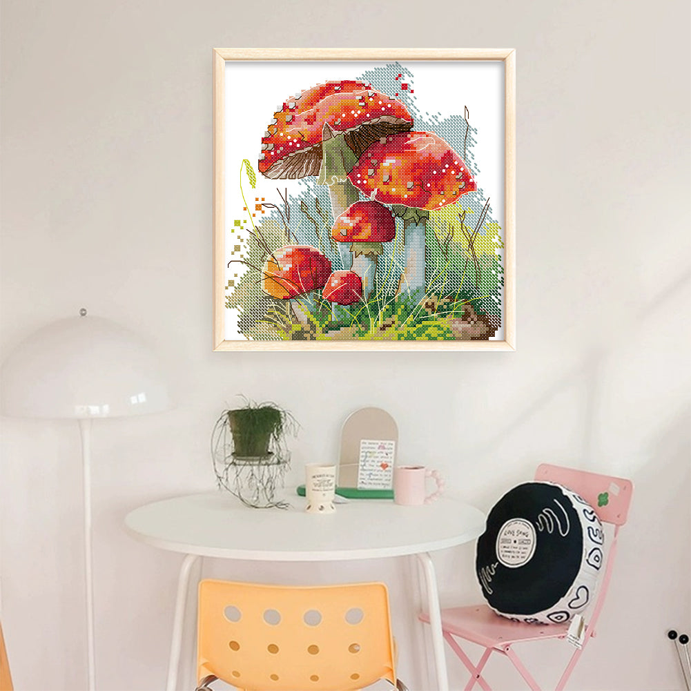 Red Mushrooms In The Grass - 14CT Stamped Cross Stitch 21*21CM(Joy Sunday)