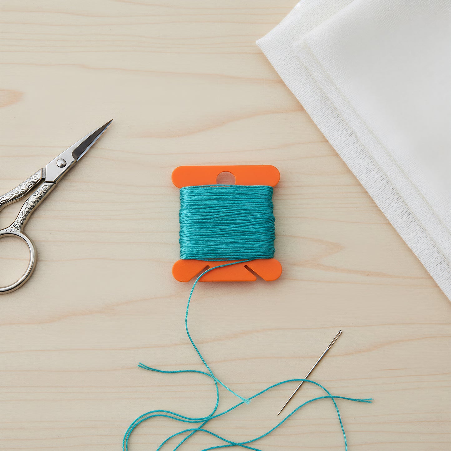 100 PCS Embroidery Floss Bobbins Plastic Embroidery Thread Cards (Orange Red)