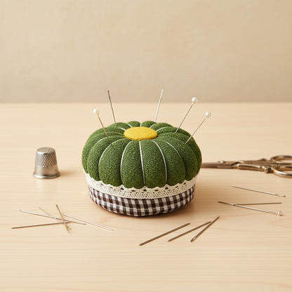 Needlework Pin Insert Cushion with Measuring Tape Pumpkin Needle Holder (Green)