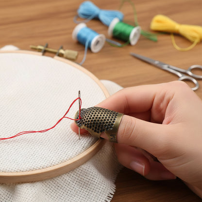 5Pcs Cross-Stitch Tools Retro Adjustable Thimble Hand Sewing Thimble (Bronze S)