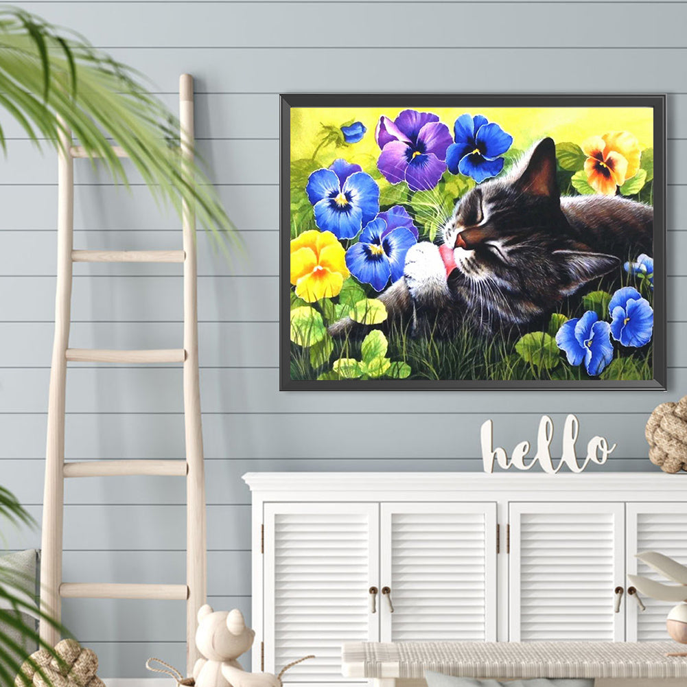 Cat Resting Among Flowers - Full Round Drill Diamond Painting 40*30CM