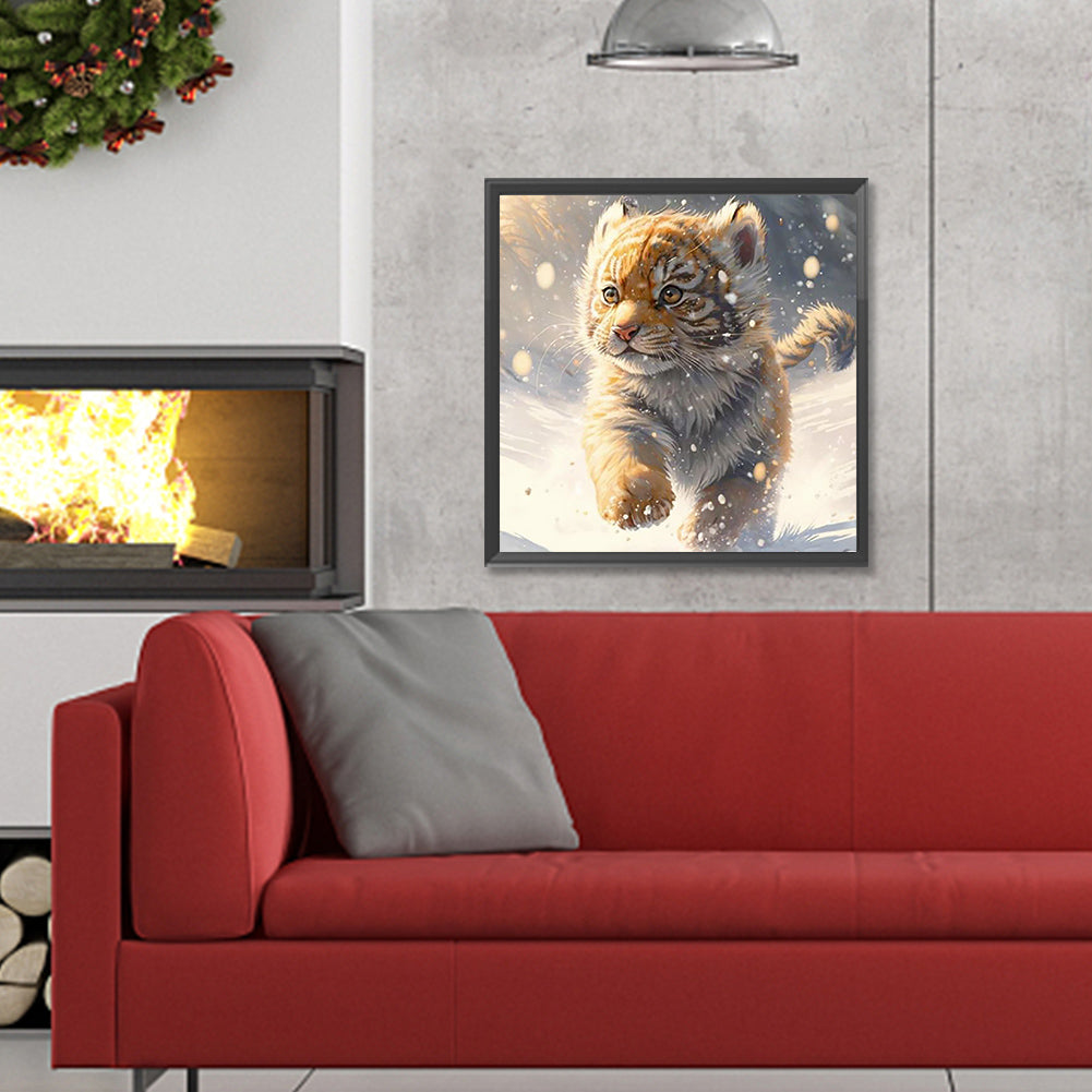 Little Tiger Running In The Snow - Full Round Drill Diamond Painting 30*30CM