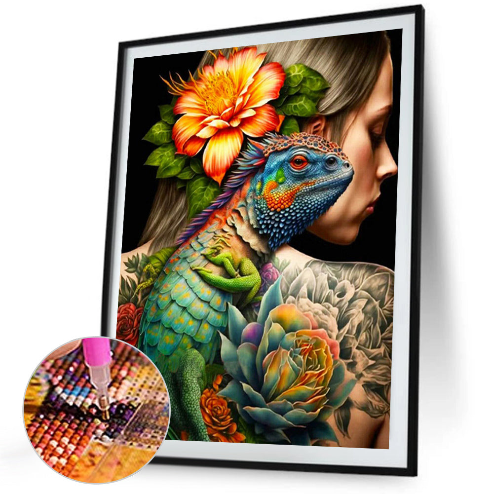 Woman With Tattoo On Back - Full Square Drill Diamond Painting 40*50CM