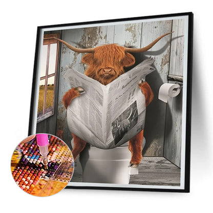 Scottish Highland Cow Baby Reading Newspaper - Full Round Drill Diamond Painting 30*30CM