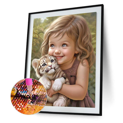 Little Girl Holding Tiger Cub - Full Round Drill Diamond Painting 30*40CM