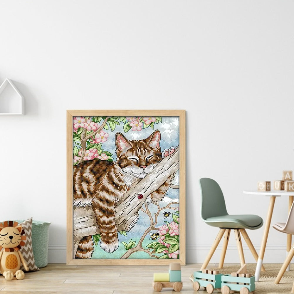 Lazy Cat In Tree - 14CT Stamped Cross Stitch 22*31CM(Joy Sunday)