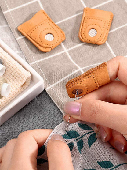 2 Pcs Finger Shield Protector Needle Felting Knitting Guard(1 Honeycomb1 Large)