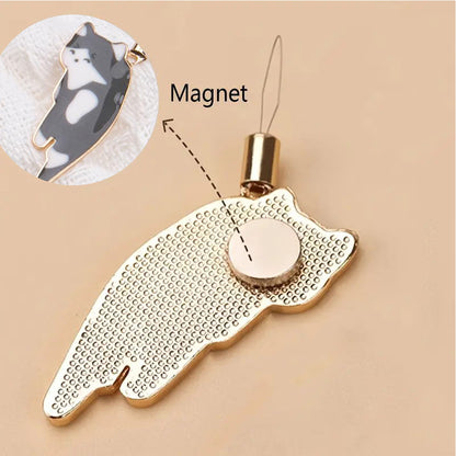 Cute Cat Magnetic Needle Holder Threader Household Magnetic Pin Holder (Grey)