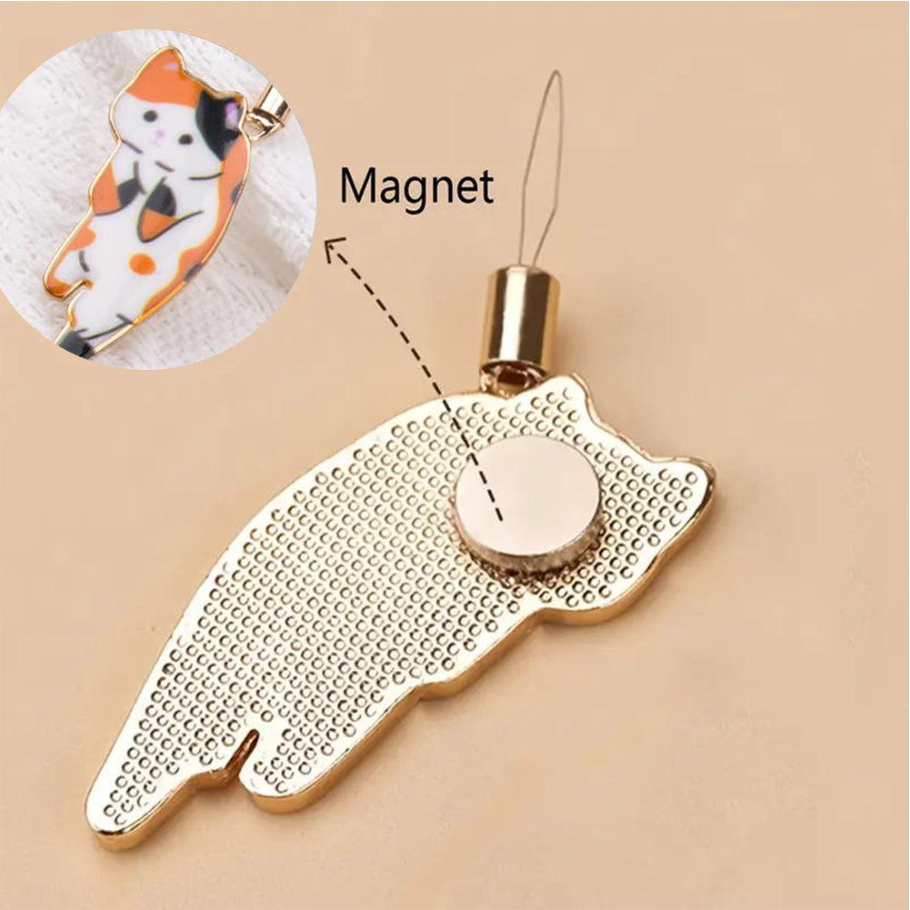 Cute Cat Magnetic Needle Holder Threader Household Magnetic Pin Holder (Orange)