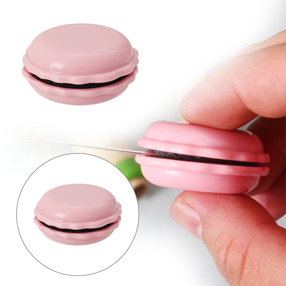 Macaron Magnetic Needle Holder Household DIY Sewing Simple Pin Holder (Pink)