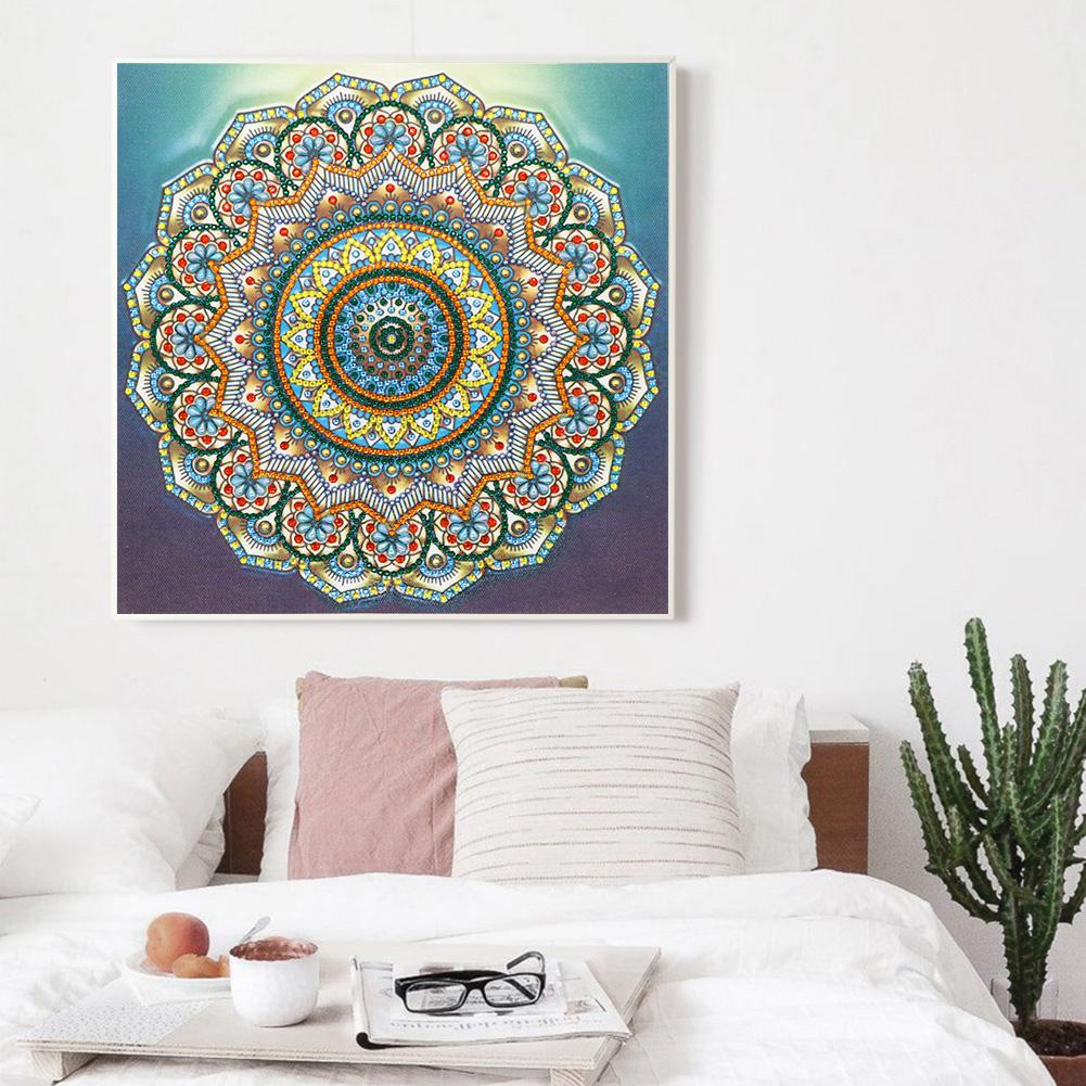 Datura - Special Shaped Drill Diamond Painting 30*30CM