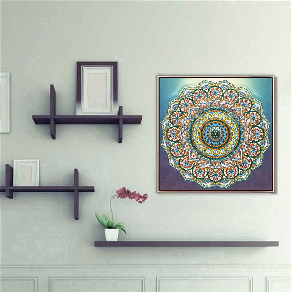 Datura - Special Shaped Drill Diamond Painting 30*30CM