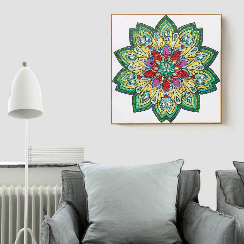 Datura - Special Shaped Drill Diamond Painting 30*30CM