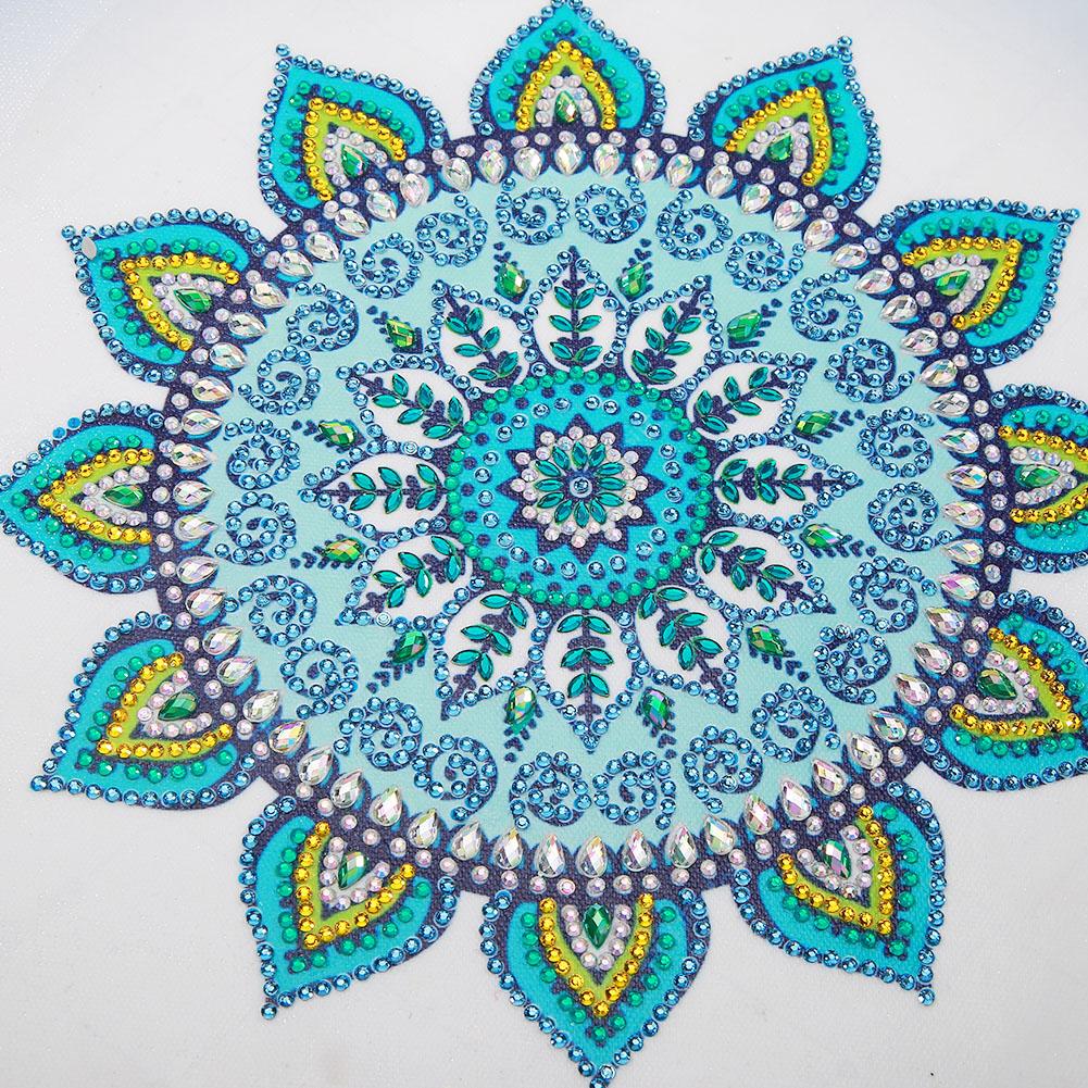 Datura - Special Shaped Drill Diamond Painting 30*30CM