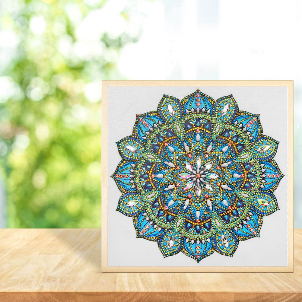 Datura - Special Shaped Drill Diamond Painting 30*30CM
