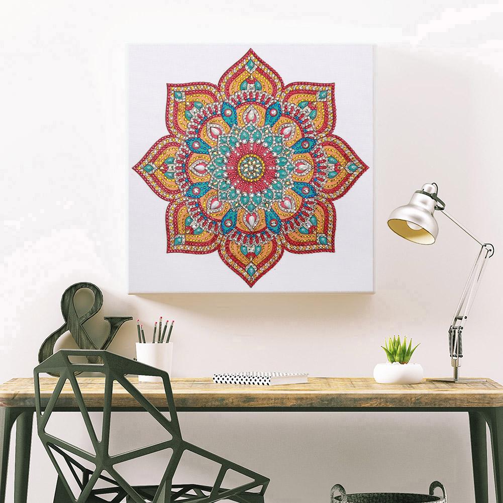 Datura - Special Shaped Drill Diamond Painting 30*30CM