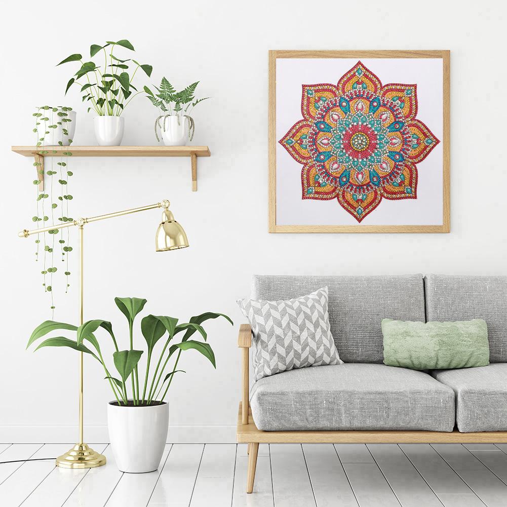 Datura - Special Shaped Drill Diamond Painting 30*30CM