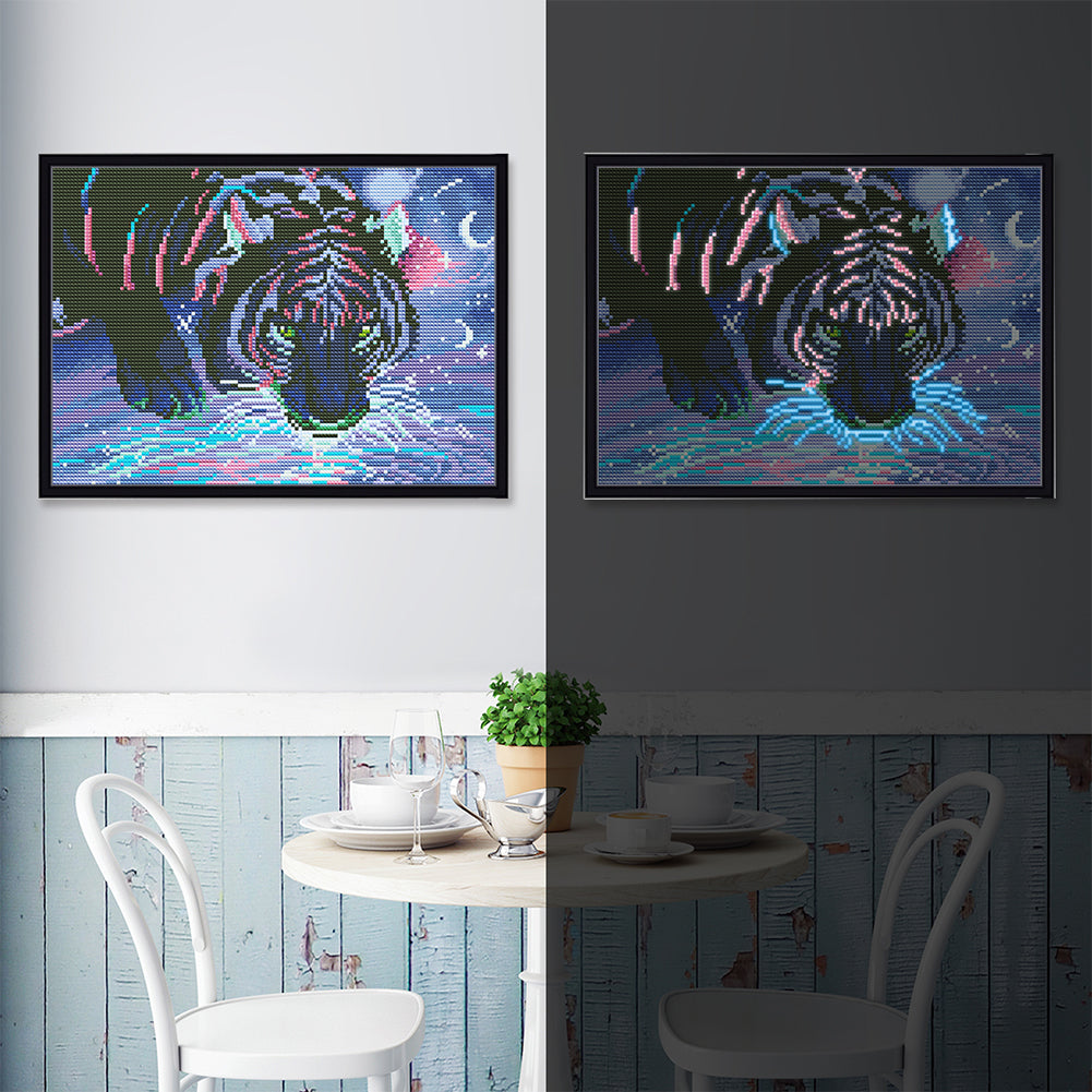 Luminous Tiger - Full Round Drill Diamond Painting 40*30CM