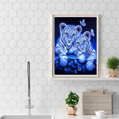 Snuggling Tiger - Full Round Drill Diamond Painting 30*40CM