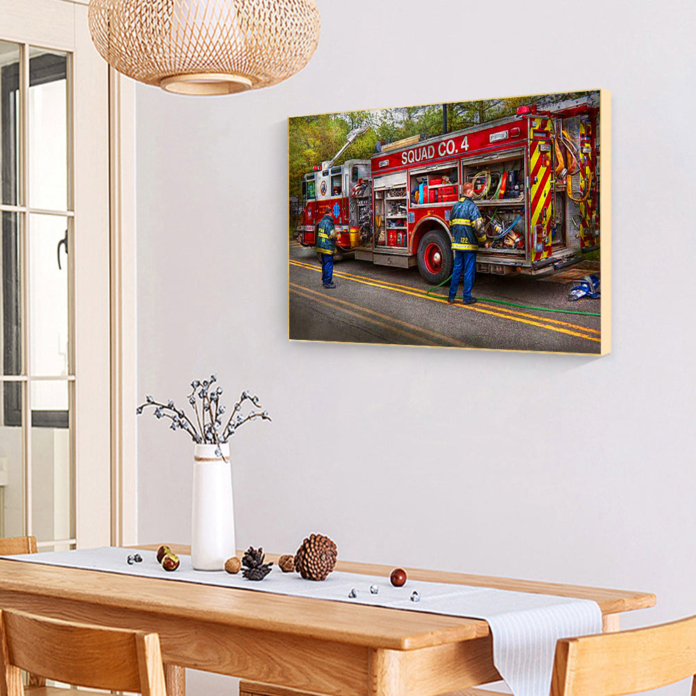 Fire Truck - Full Round Drill Diamond Painting 40*30CM