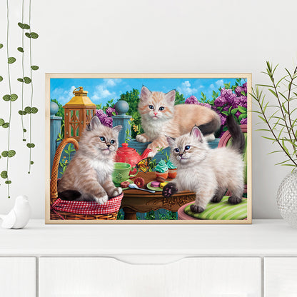 Cat Playing On Table - Full Round Drill Diamond Painting 40*30CM