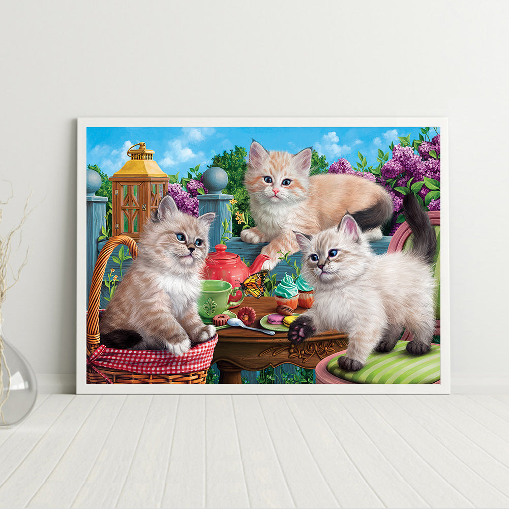 Cat Playing On Table - Full Round Drill Diamond Painting 40*30CM