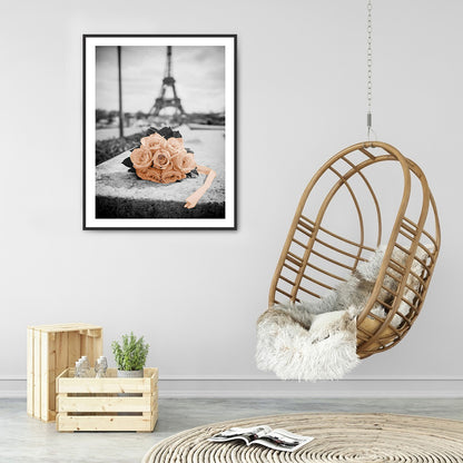 Bouquet Under The Eiffel Tower - Full Round Drill Diamond Painting 30*40CM