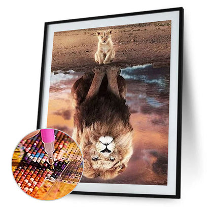 Cat Reflection Lion - Full Round Drill Diamond Painting 30*40CM