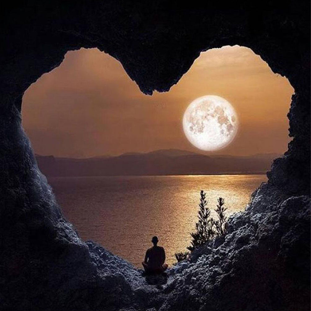 The Lake Under The Moon In Front Of The Heart-Shaped Cave - Full Round Drill Diamond Painting 50*50CM