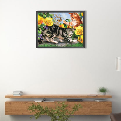 Cat And Dog Playing In The Flowers - Full Round Drill Diamond Painting 40*30CM